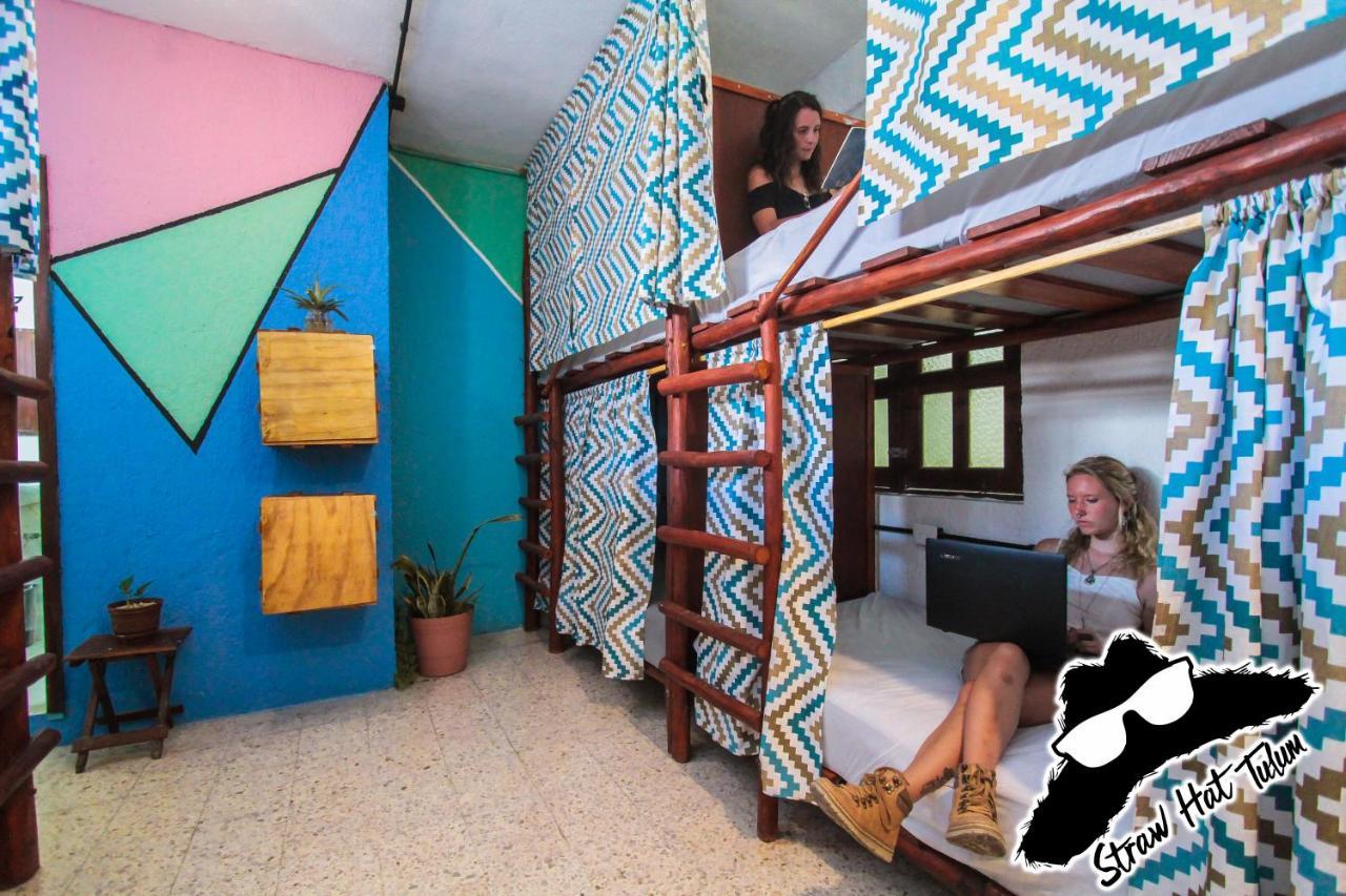 Straw & Rooftop Bar Hostal Tulum