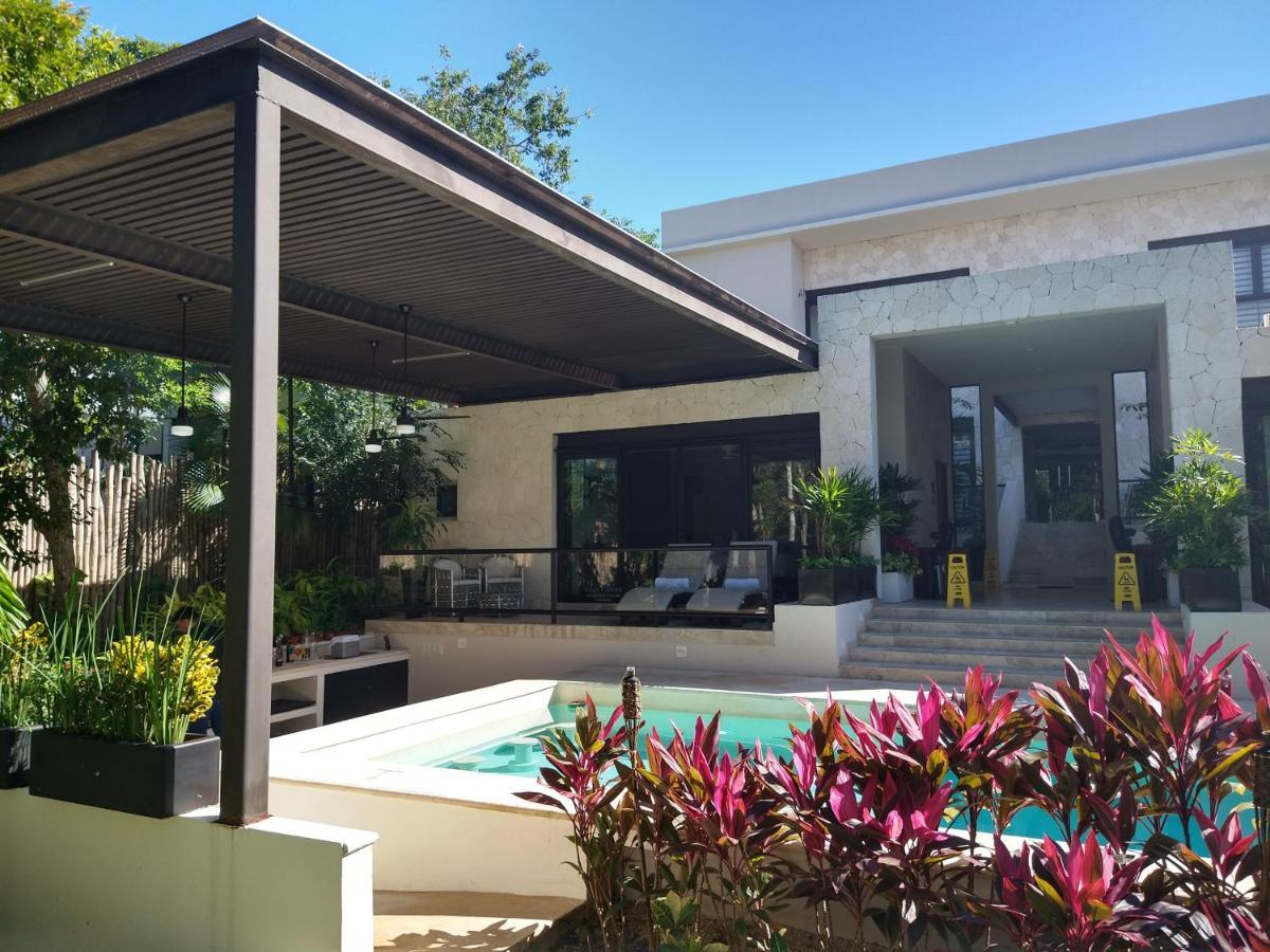 Xaha Suites&golf 3*
