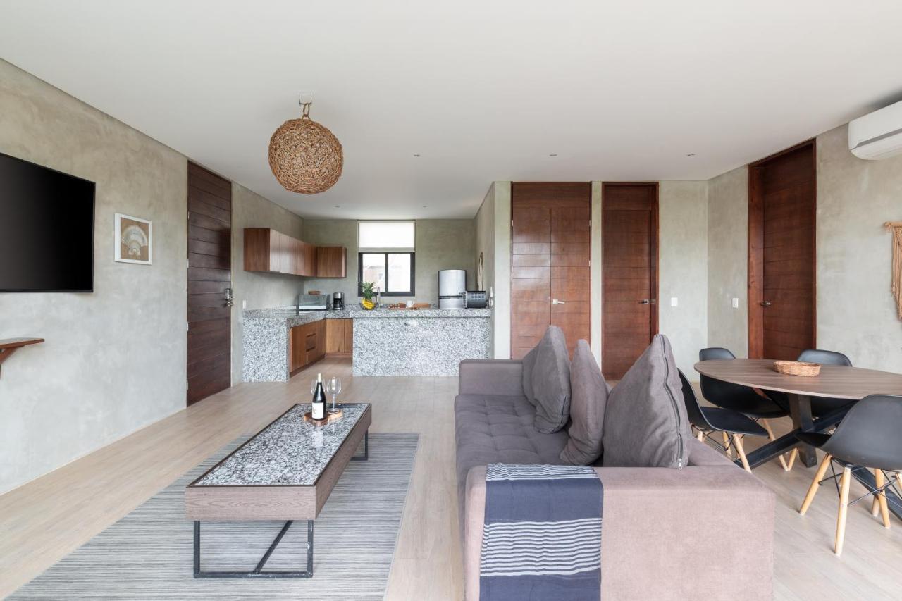 Apartment Modern 4br In La Veleta With Rooftop Pool, Amazing Amenities & Incredible Jungle View *