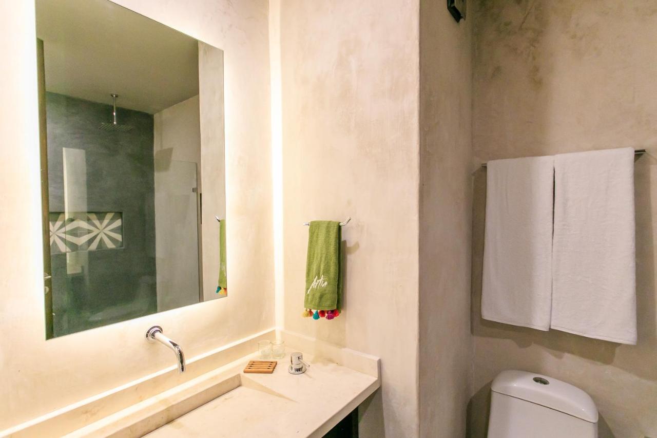 Eco-chic Design Wrapped In Nature's Elements By Stella *