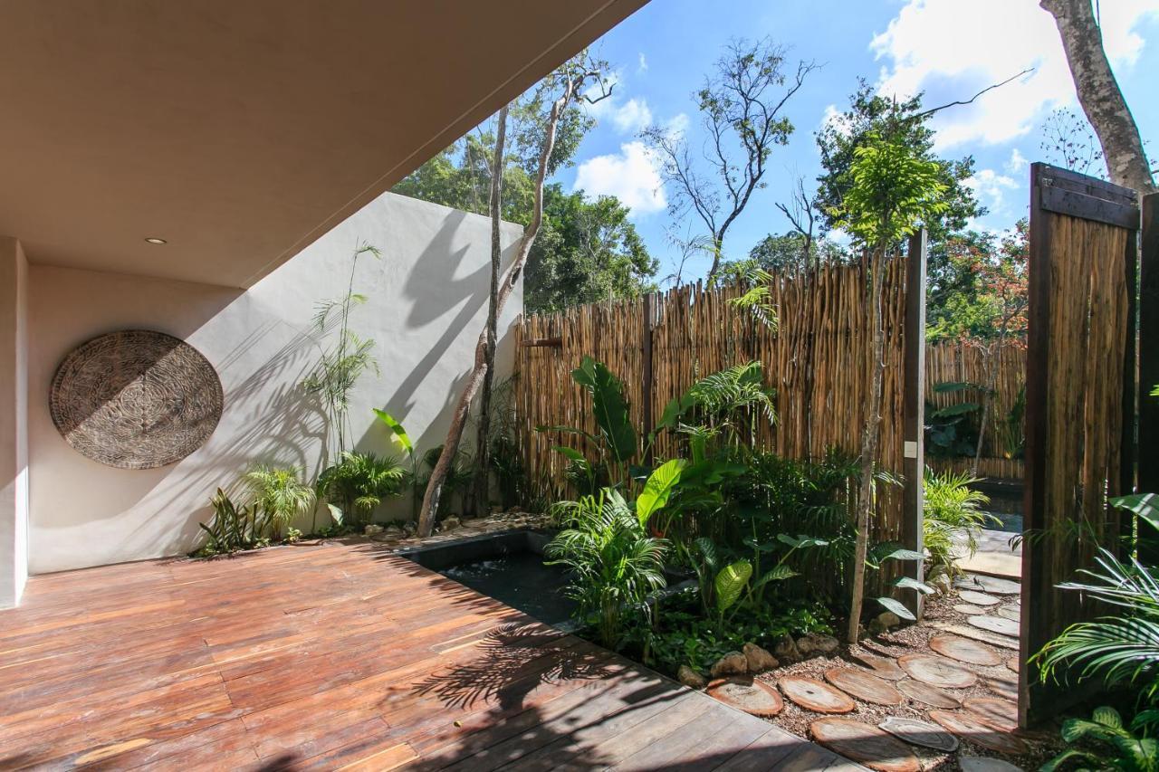 Apartamento Eco-chic Design Wrapped In Nature's Elements By Stella Tulum