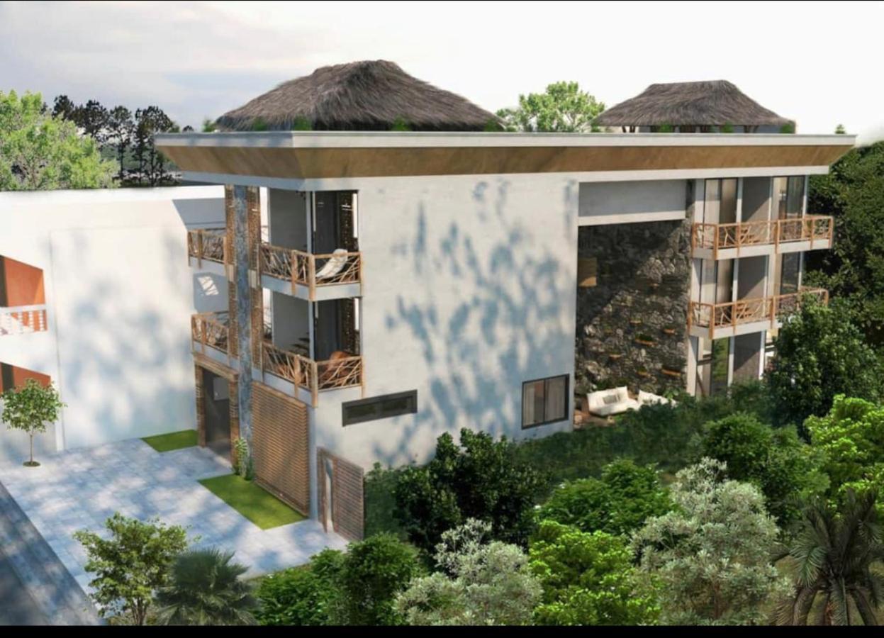 Nano Rooftop Pool Hostal