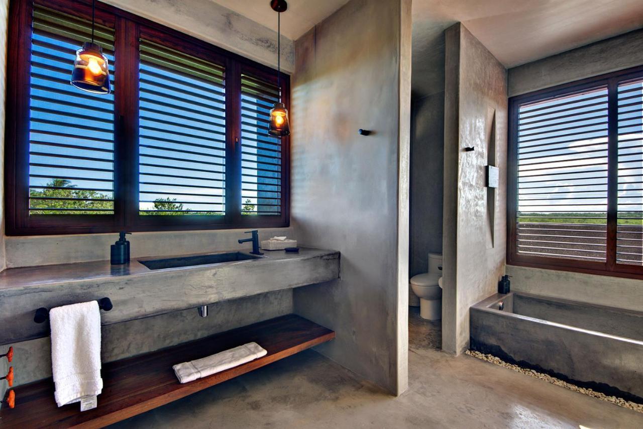 Beachfront In Tankah Bay Holiday home
