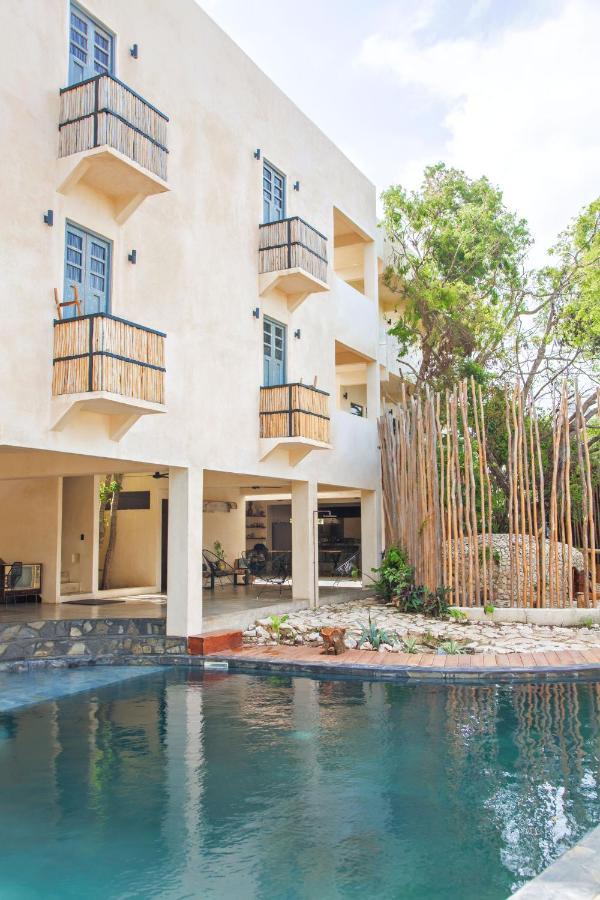 Botanica Hotel