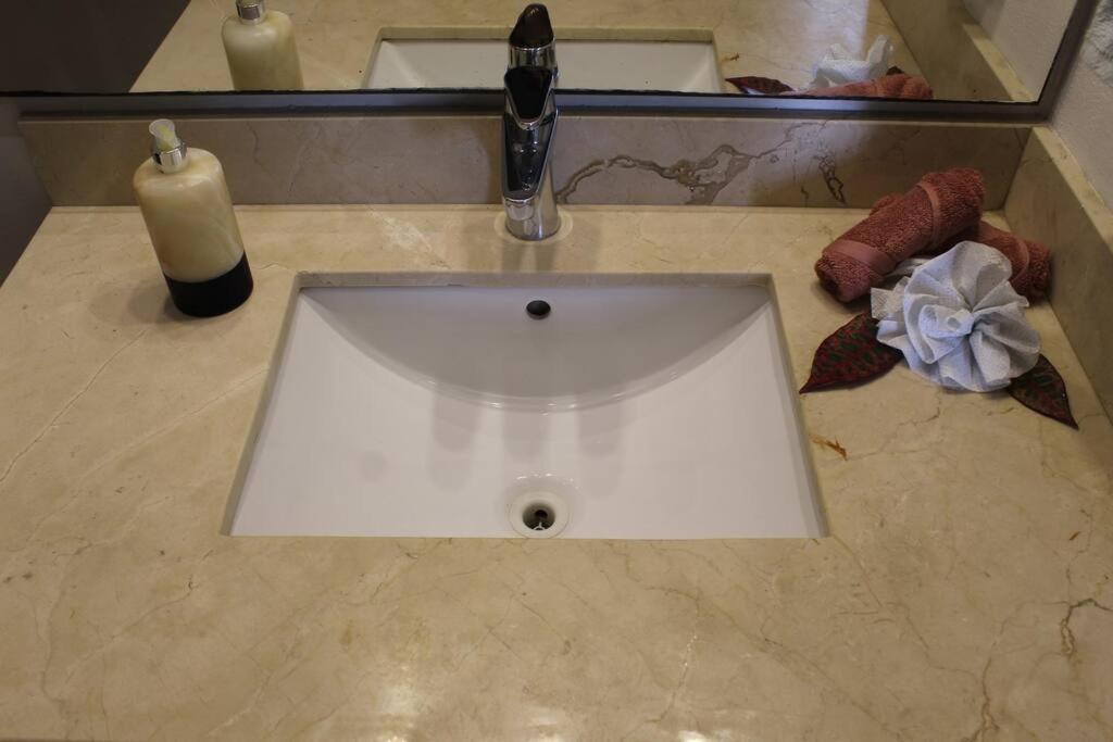 Mexican Villa,Private Pool, Palapa, High Internet Speed Villa *