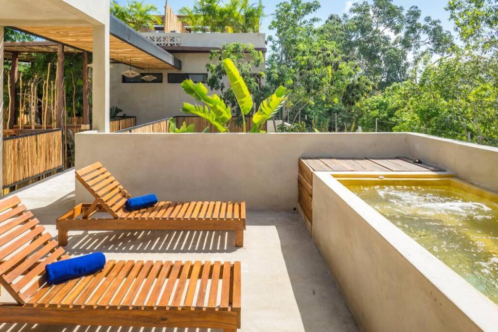 Maracuyá: With 3 Jacuzzi, Private Pool, Chef&spa Villa Tulum