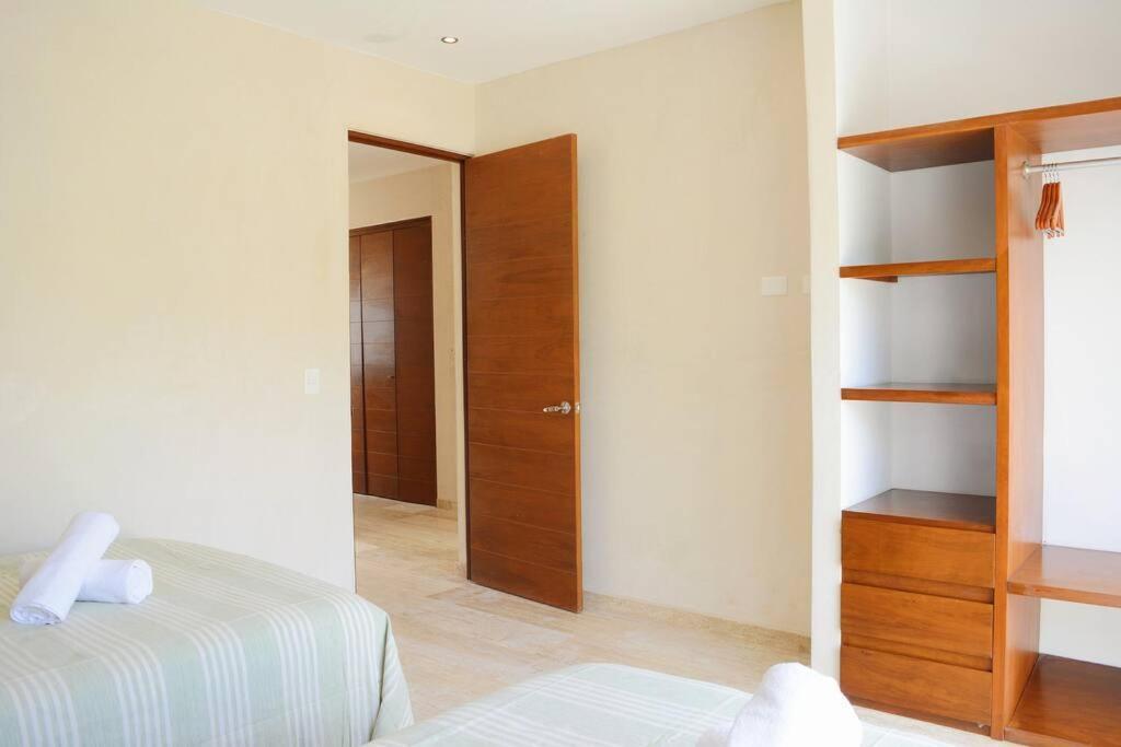 Exclusive, Spacious, Comfy 3 Bedroom Ph With Pool!