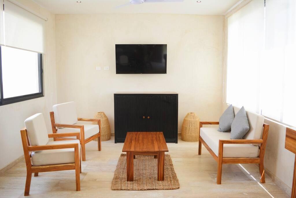 Apartamento Exclusive, Spacious, Comfy 3 Bedroom Ph With Pool!