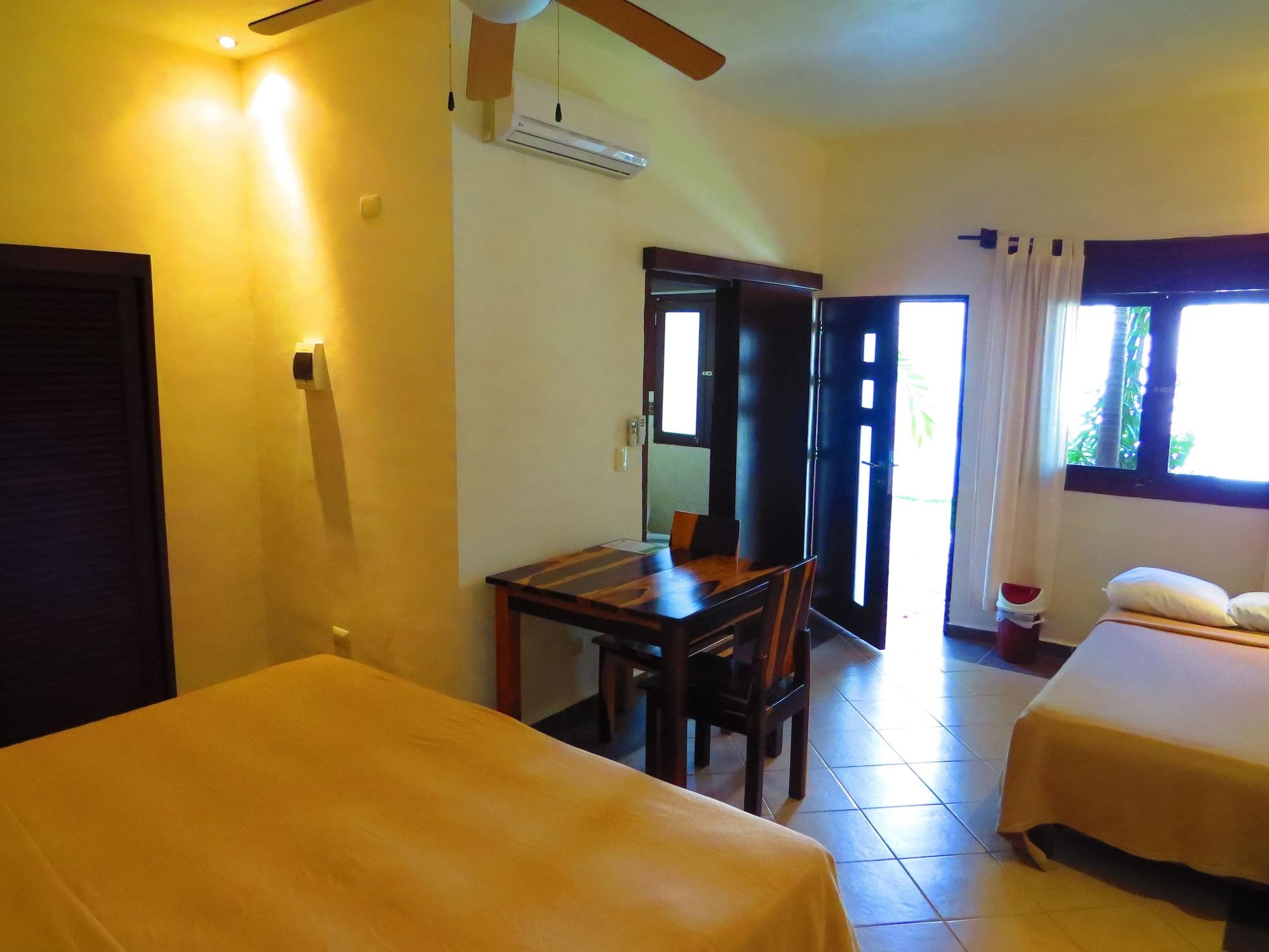 Xibalba Dive Center Hotel 3*