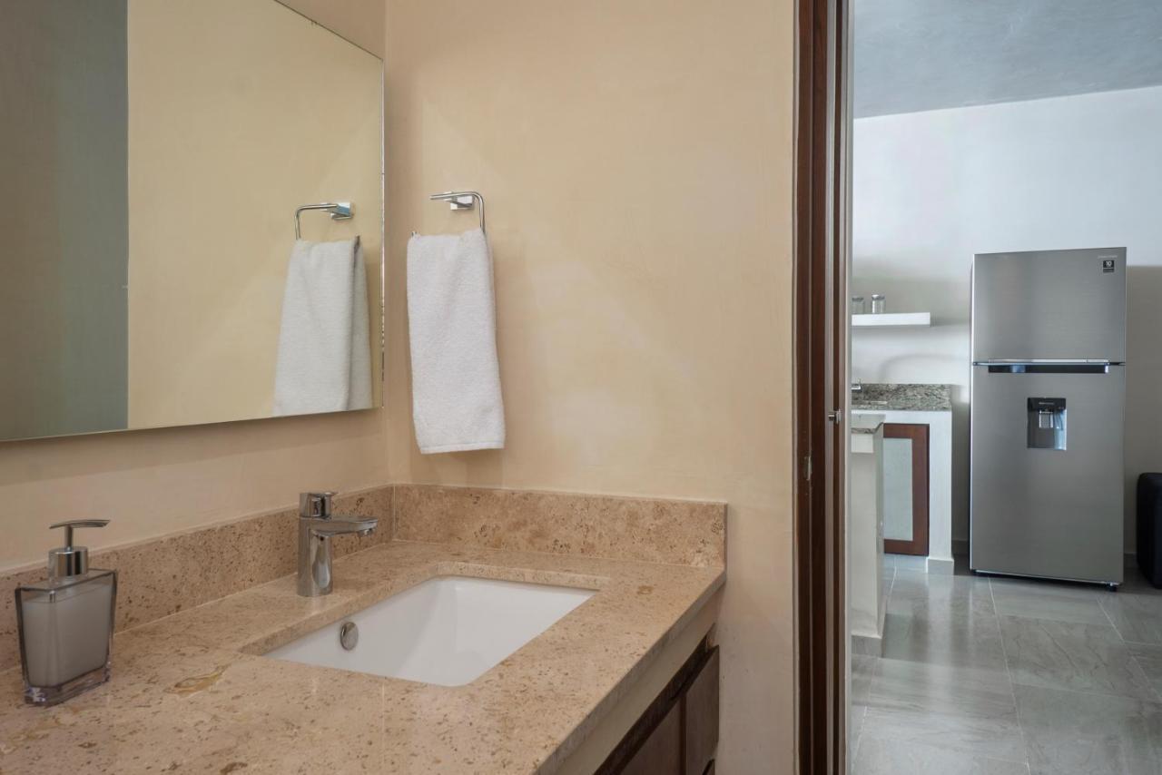 Aruna - Luxury Studios&apartments Hotel