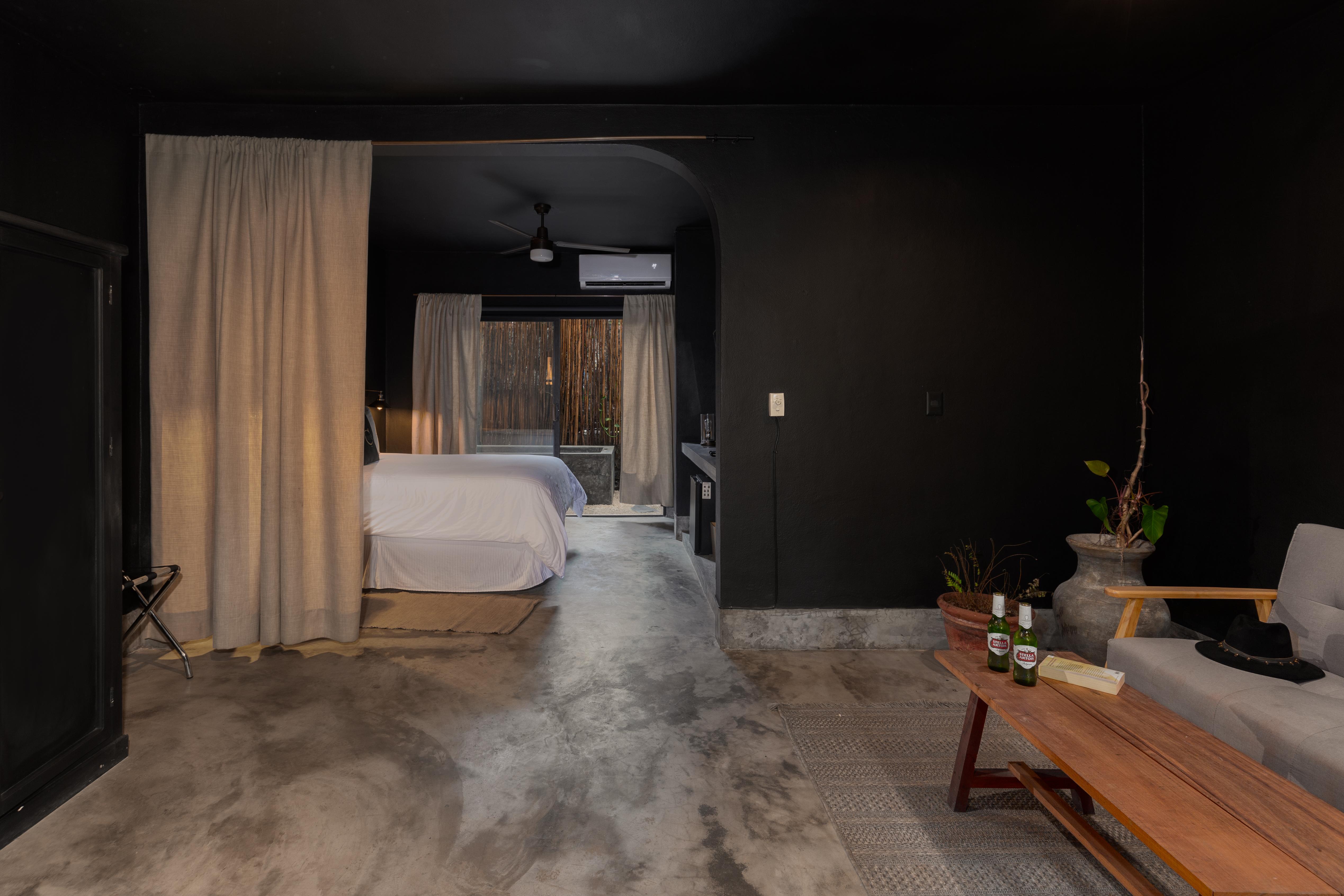 Aroma & Club Hotel