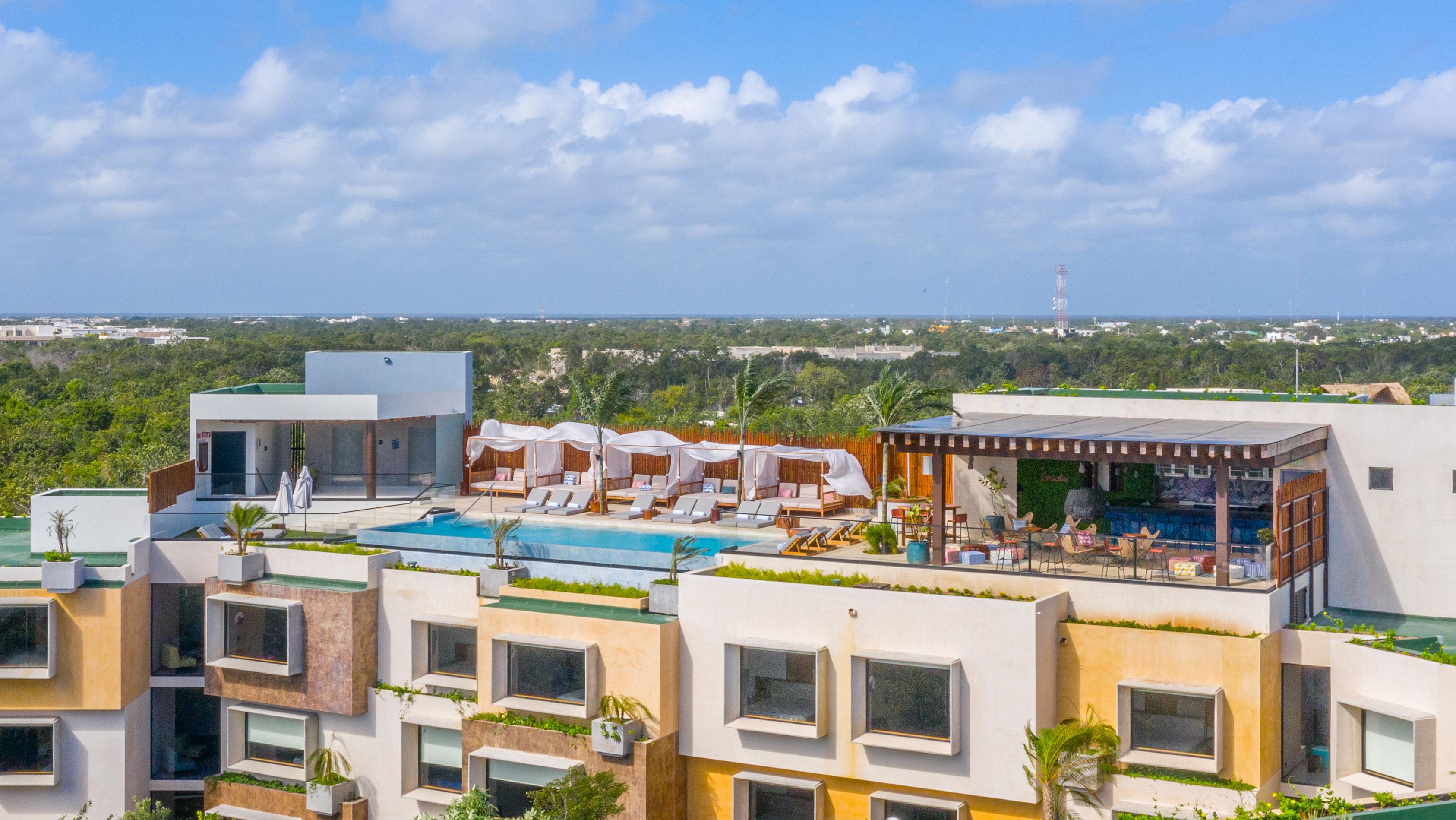Aloft Hotel 4*