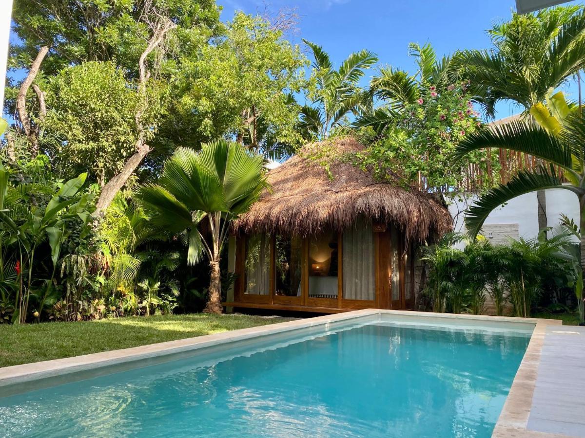 Luxury Private , Private Pool, Private Garden, Jacuzzi, 24hours Security Villa *