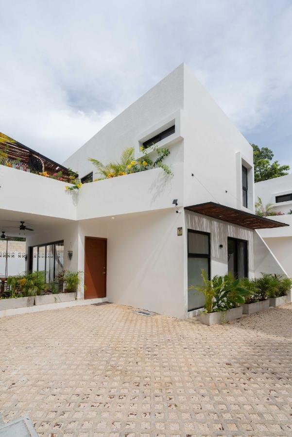 Cozy 3 Bedrooms Townhome-centrally Located-gated-wifi Tulum