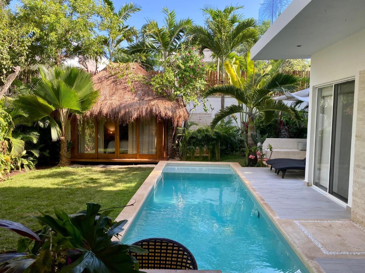 Luxury Private , Private Pool, Private Garden, Jacuzzi, 24hours Security Villa *