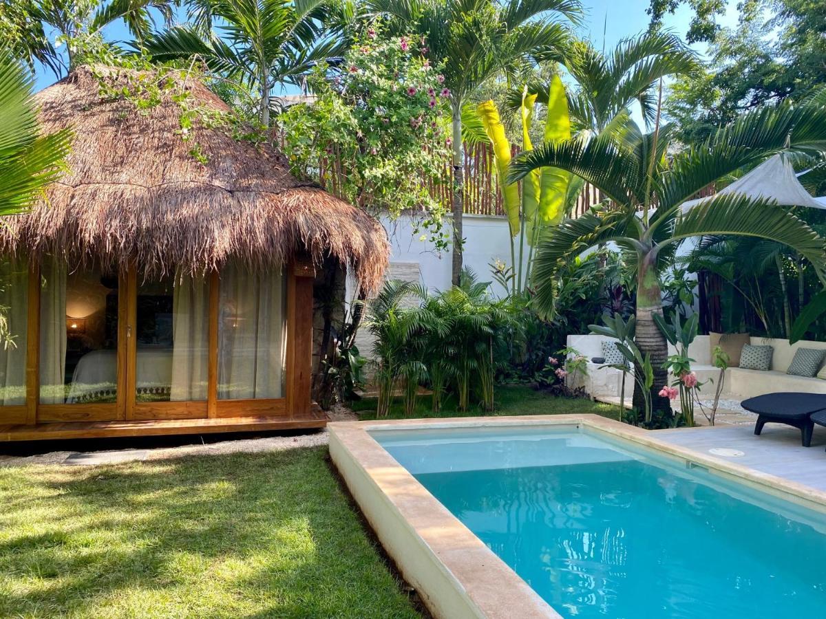 Luxury Private , Private Pool, Private Garden, Jacuzzi, 24hours Security Villa *