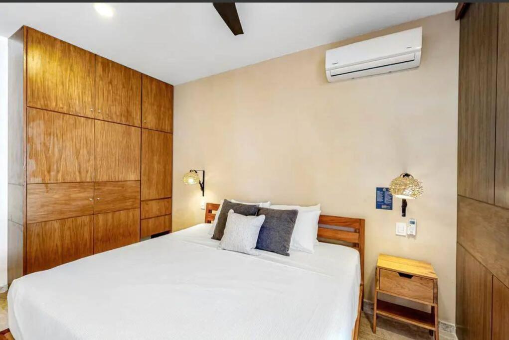 108 Amena Minutes To The Beach With Pool & Gym