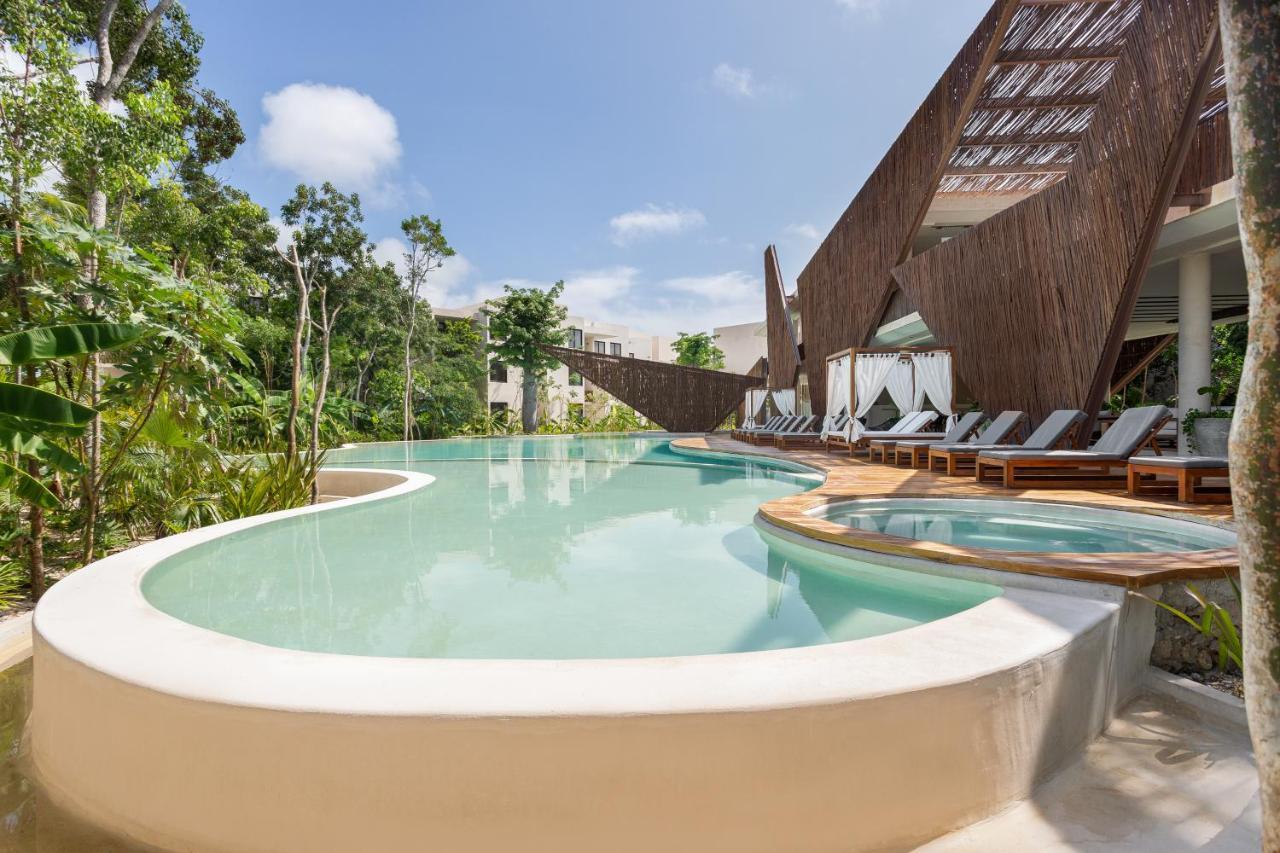 Ophelia Hotel