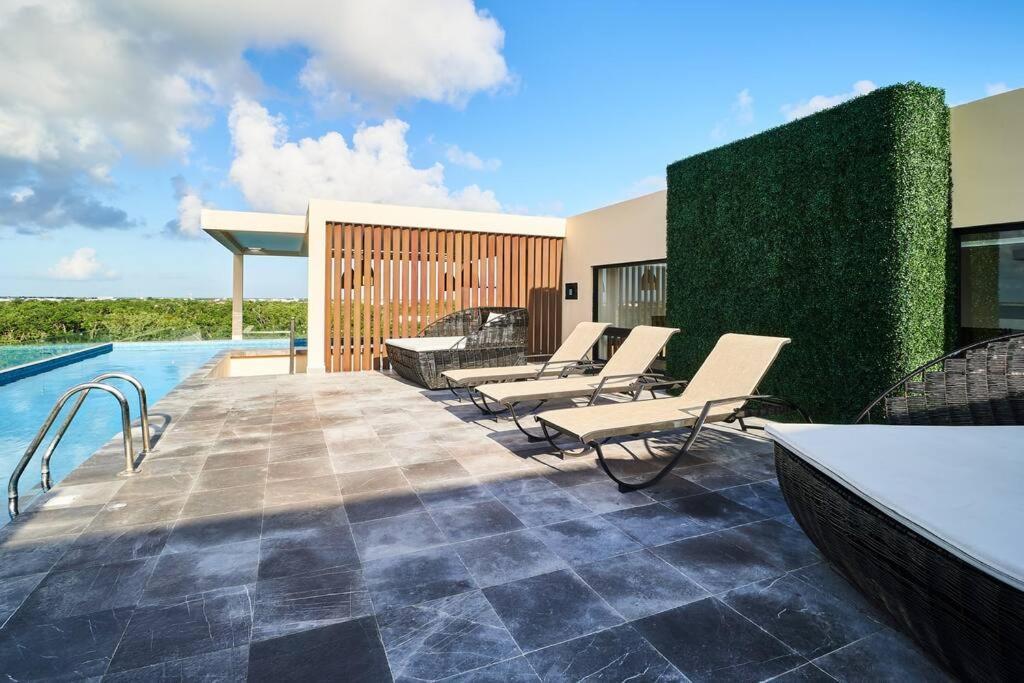 Moonlight Bright&spacious 2br W/ Gym & Private Pool Apartment