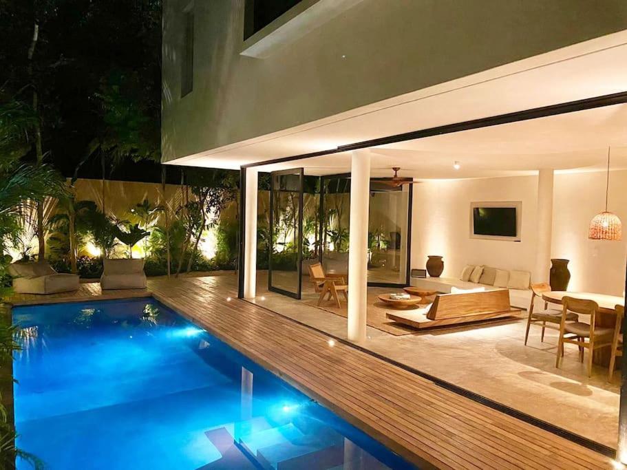 Villa Casa Areca, Awarded Architectural Located In A Secured Gated Community, With Concierge Services Tulum