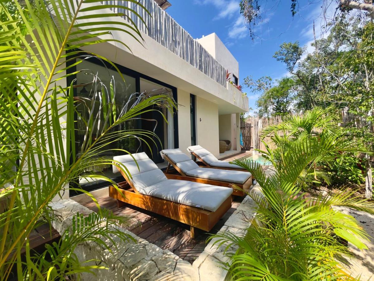 Jungle-chic Luxurious *