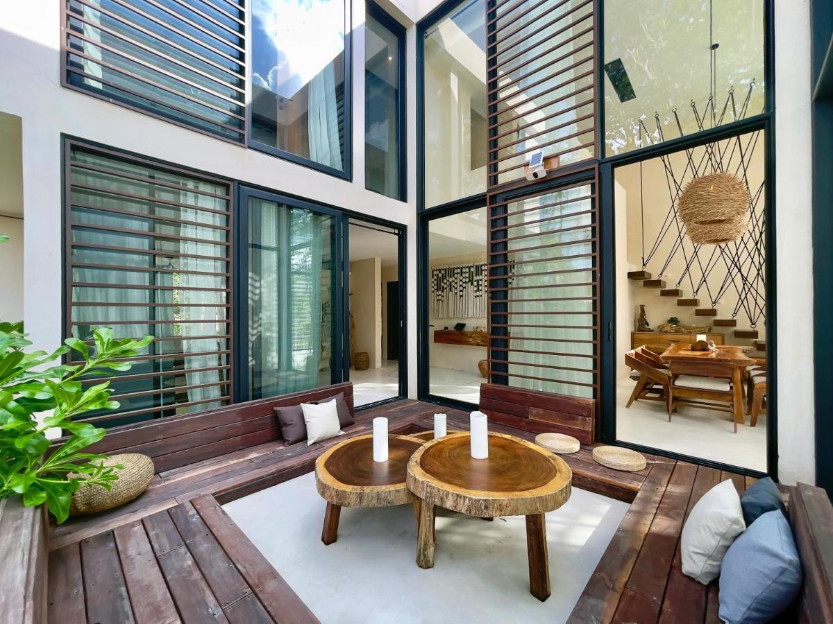 Jungle-chic Luxurious