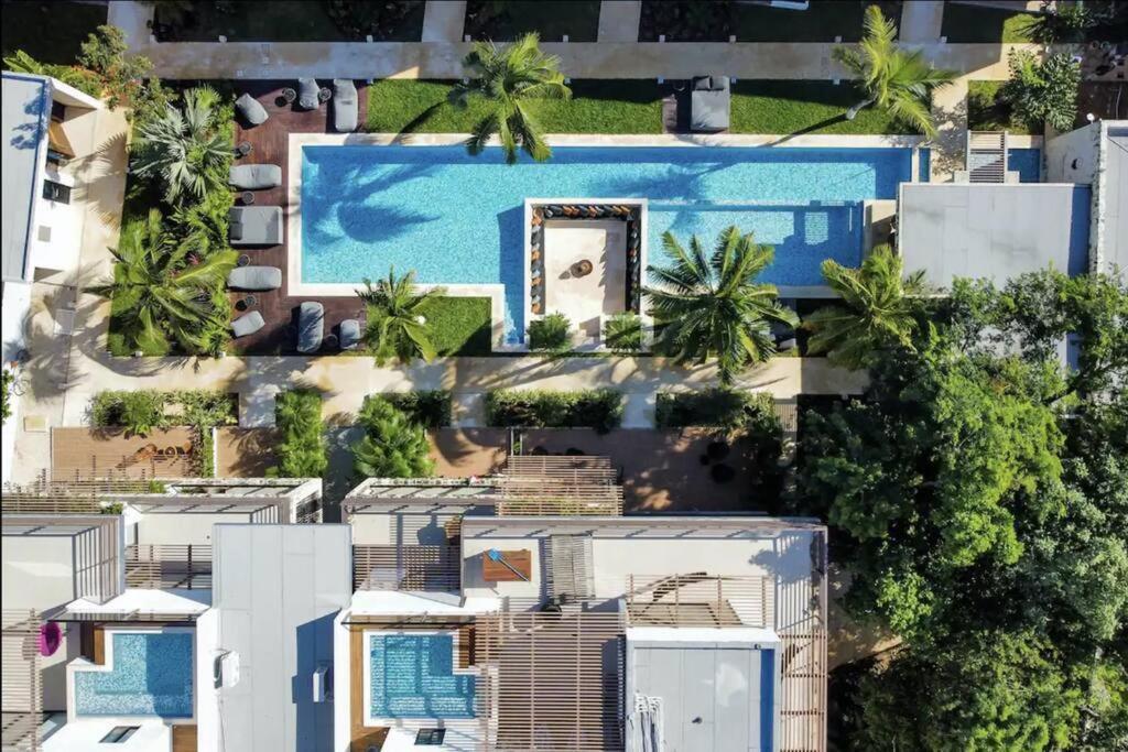 Spacious Condo, Beautiful Pool, Wi-fi - Casa Kaanal 104 Apartamento Tulum