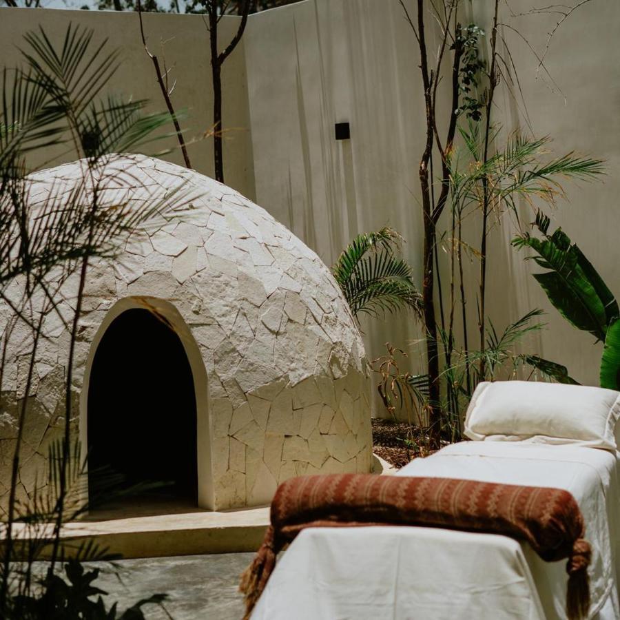 Hotel Jade