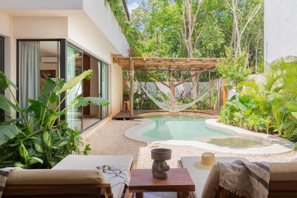 La Privada Villa, Aldea Zama, *