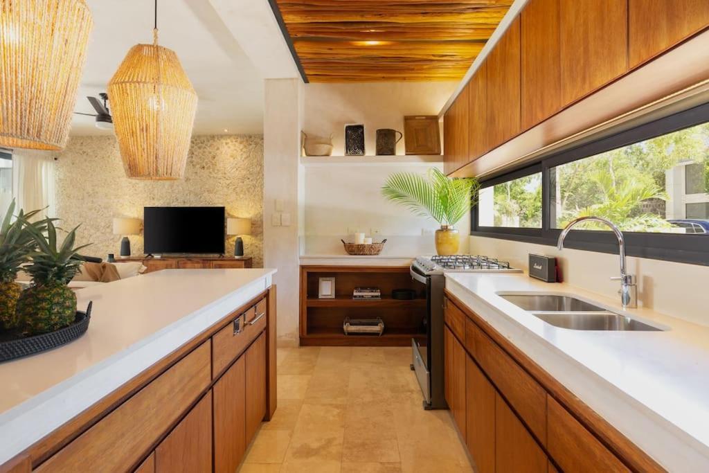 La Privada Villa, Aldea Zama, *