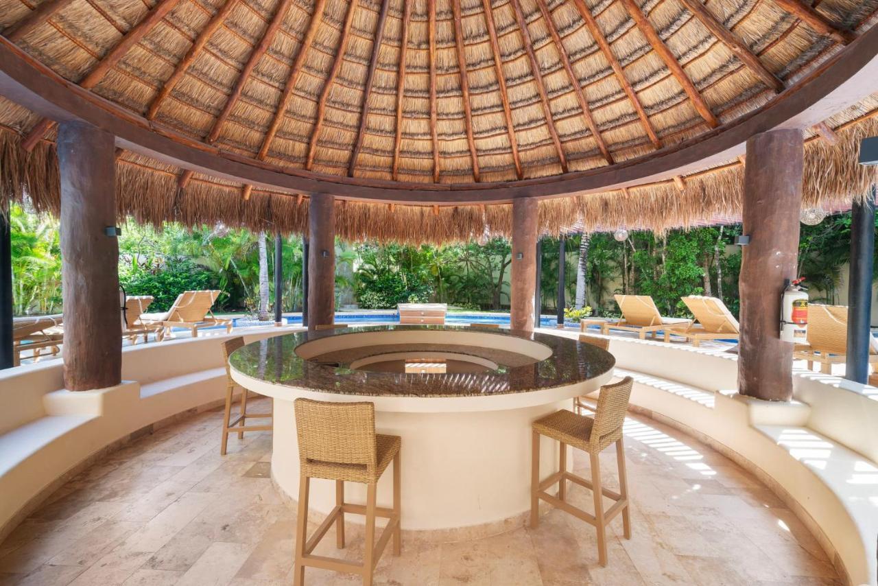 Hideaway With Penthouse Pool And Jungle