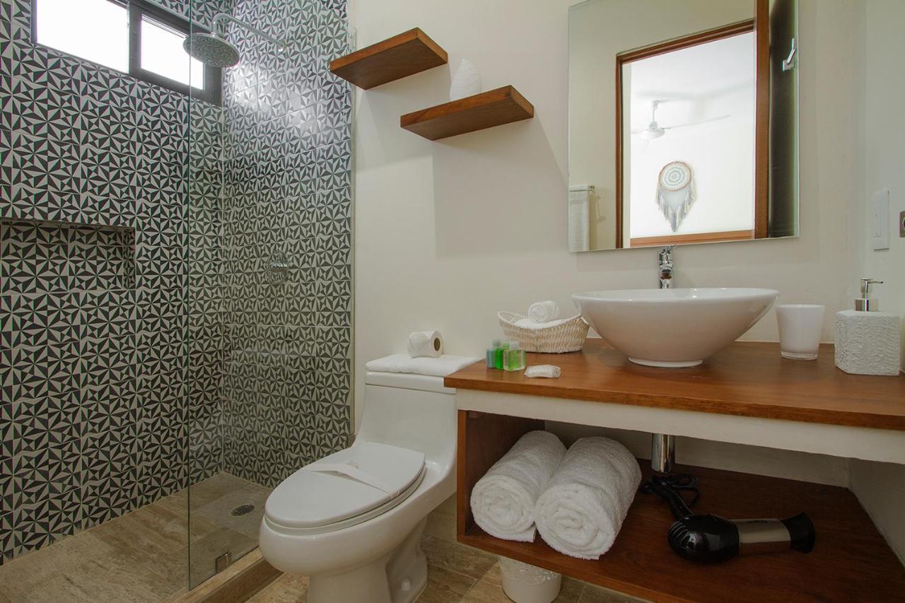*luxurious With Private Patio*