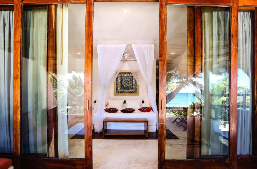 Hotel Beachfront In Beach Tulum