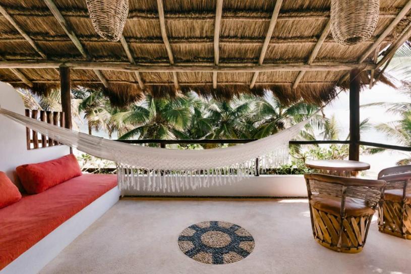 Hotel Beachfront In Beach