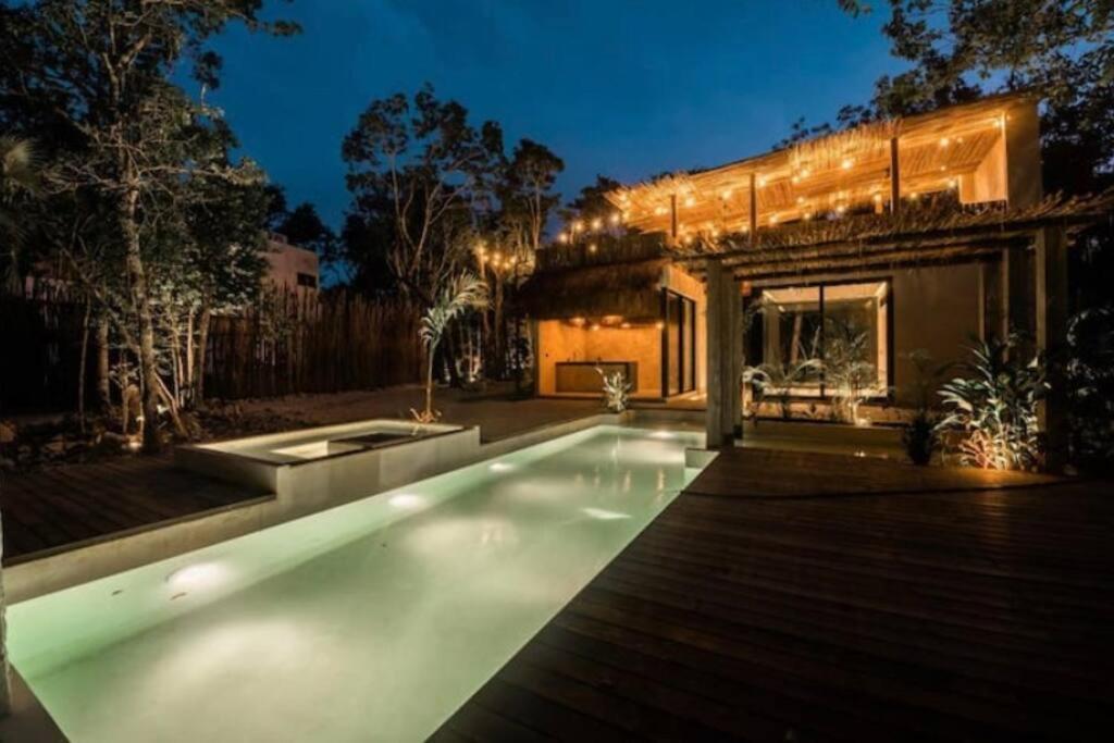 Villa Luxury 3 Bed & Bath Eco-chic - Private Pool *