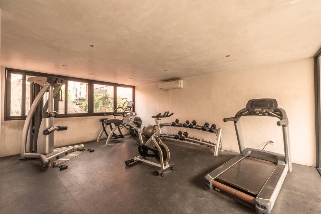 Apartamento 2br, 2 Pools, Gym, 15min From
