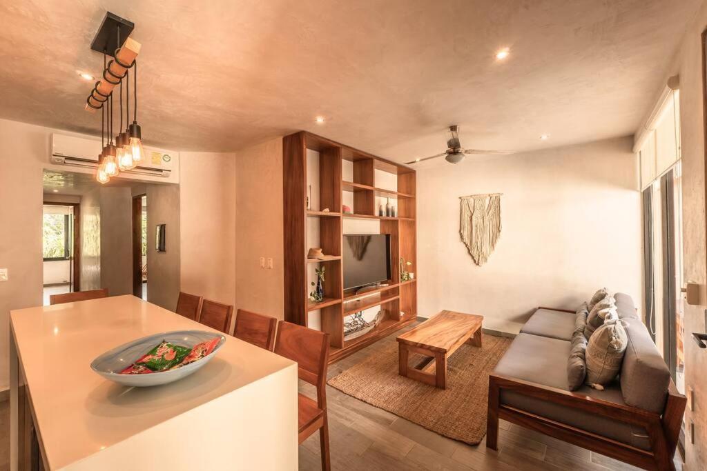 Apartamento 2br, 2 Pools, Gym, 15min From *