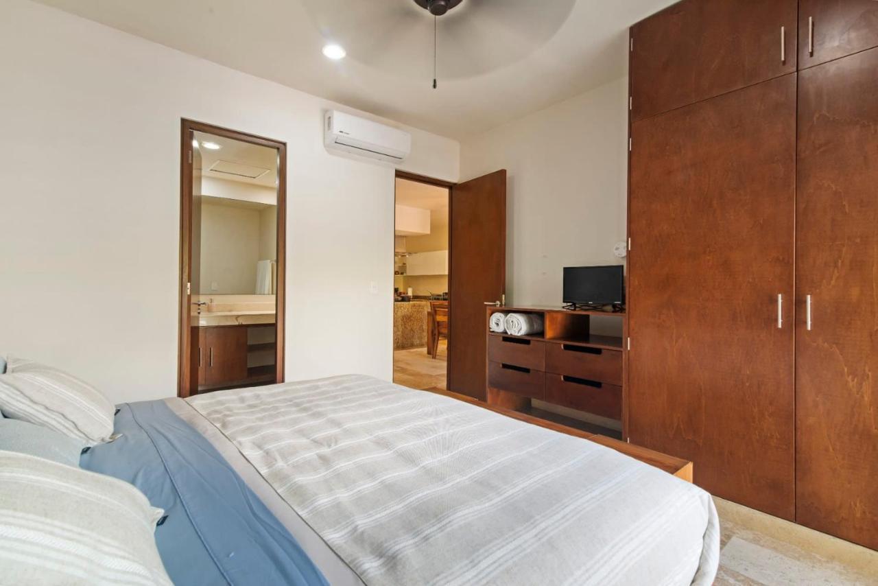 Apartamento Tropical Elegance: Luxurious With Pool View