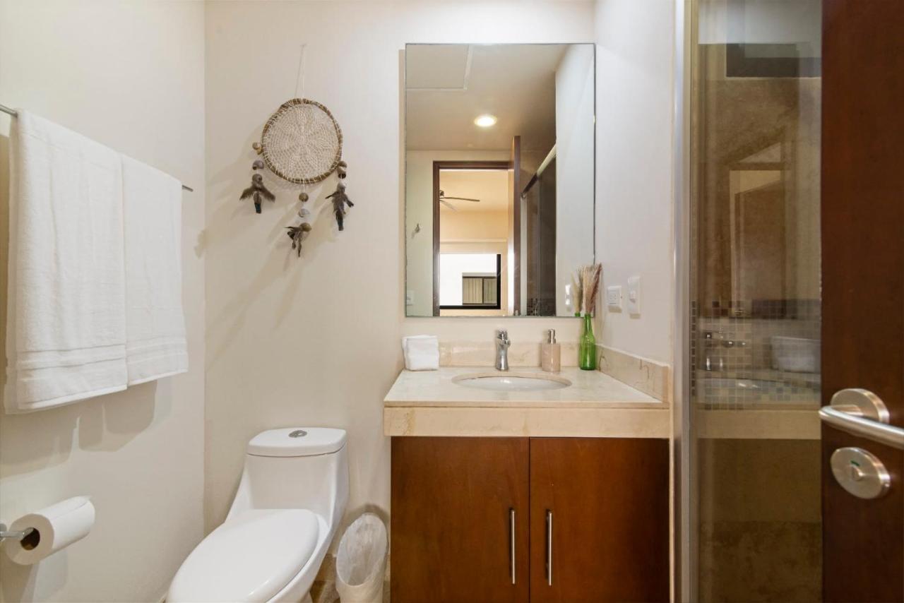 Tropical Elegance: Luxurious With Pool View Apartamento *