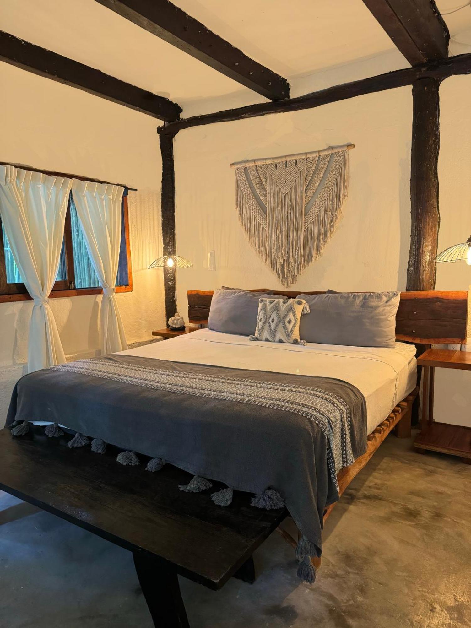 Sivana Hotel