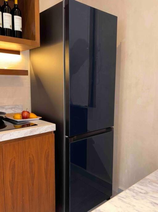 Amplio Departamento Con Balcon Y Cocina