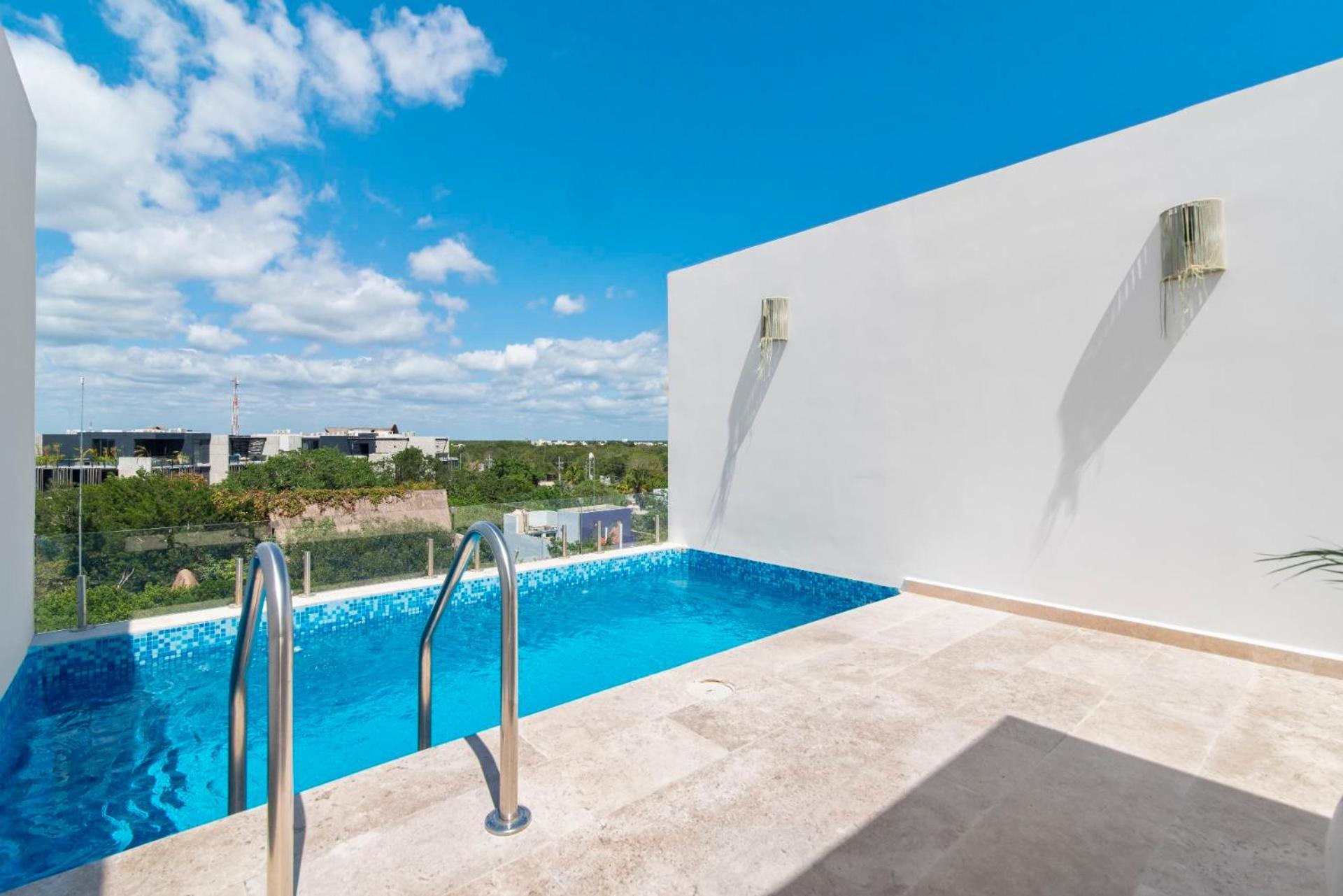Serenity In The Sky - With Rooftop And Plunge Pool *