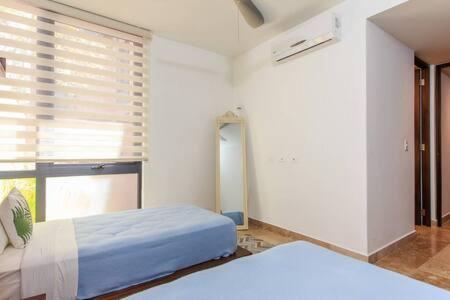 Сasa de vacaciones Vibrant Condo, Fiberoptic Wifi, Workspace & A Pool *