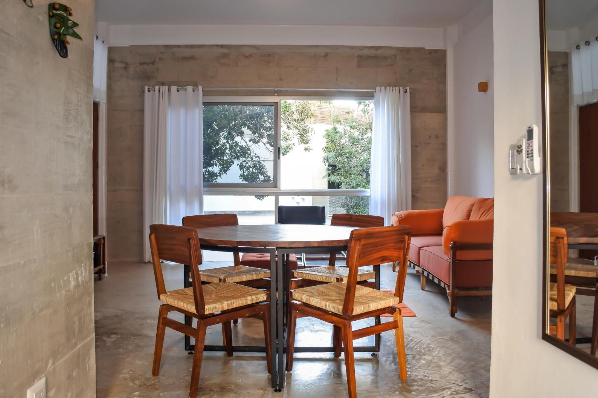 Apartahotel Casa De Piedra