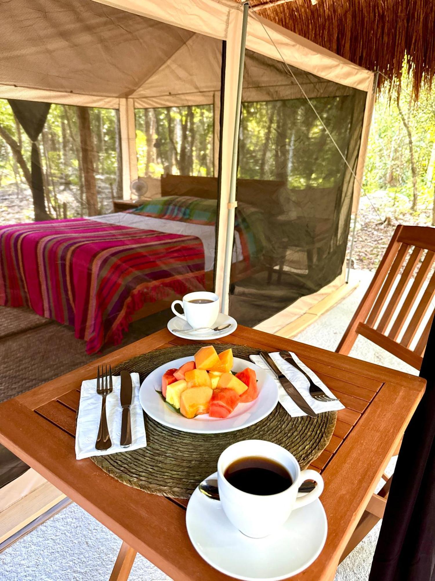 Camping Glamping Bunga Lotus Tulum