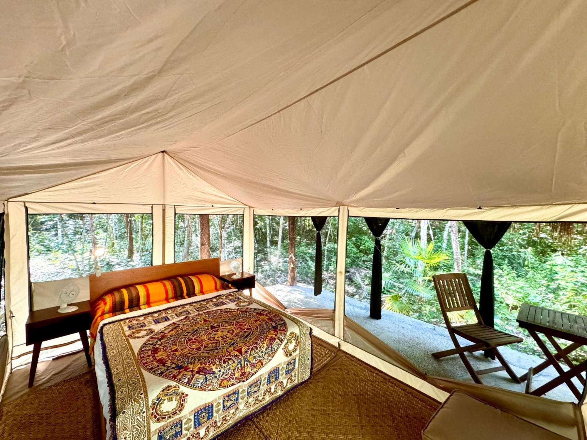 Glamping Bunga Lotus Camping Tulum