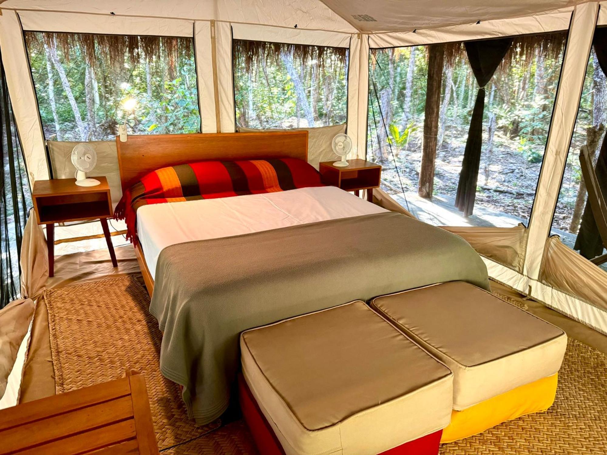Camping Glamping Bunga Lotus Tulum