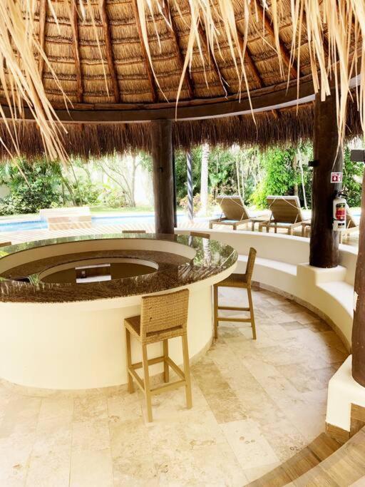 -spacious-modern-luxury-comfort-quiet Area Apartment *