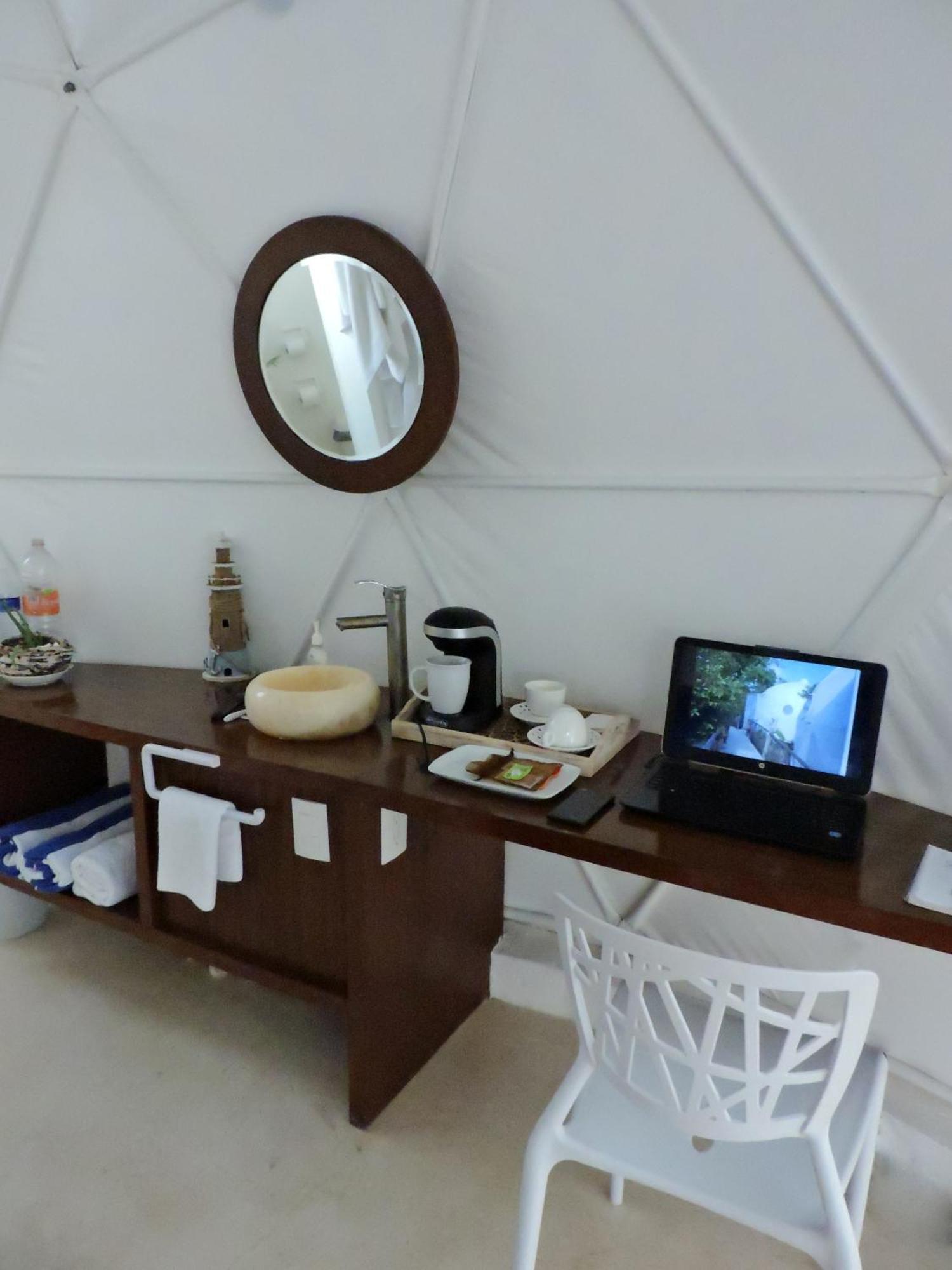 Cozy Near The Beach, Party Zone Campo de lujo Tulum