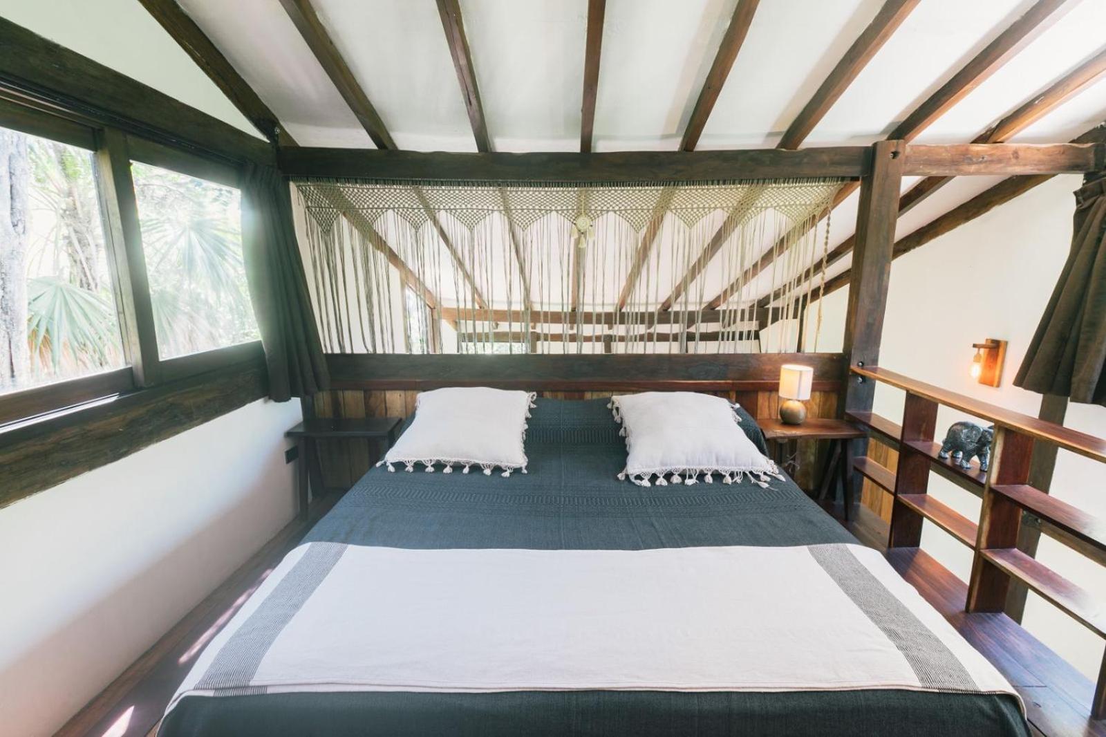 Nahouse Jungle Lodge *